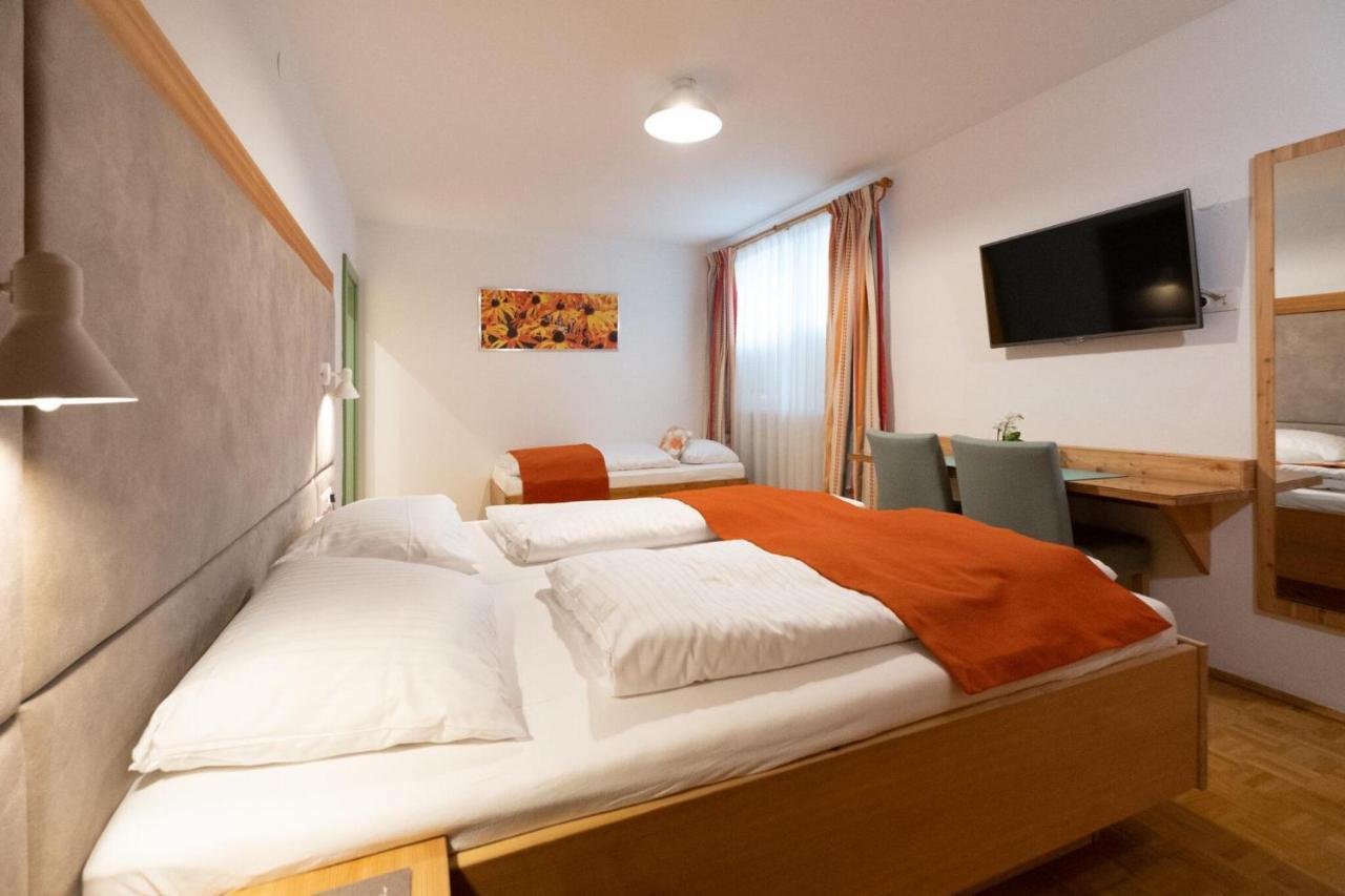 Santner, Hotel Ойгендорф Экстерьер фото