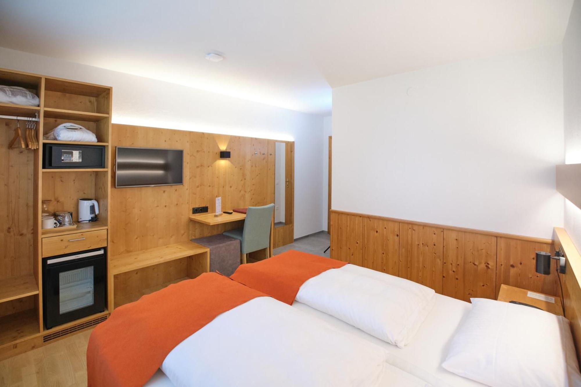 Santner, Hotel Ойгендорф Экстерьер фото